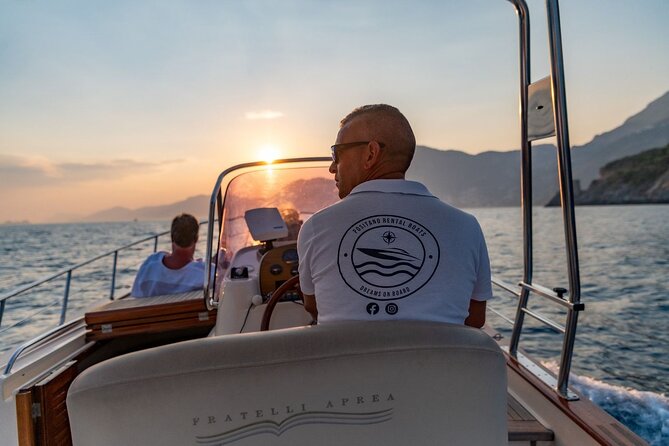 Amalfi Boat Tour from to Positano Praiano or Amalfi. 7 hours - Who this Amalfi coast boat day suits best