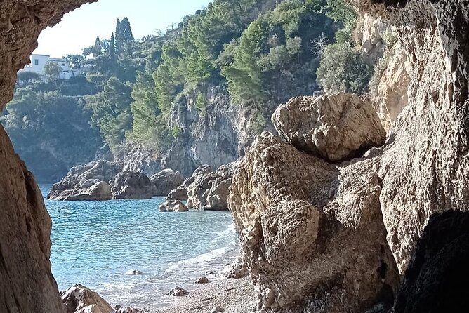 Amalfi coast 3 hr. Kayak Tour: Cruise Ship Special - Cetara waterfront pause: port-side lunch and real local flavor