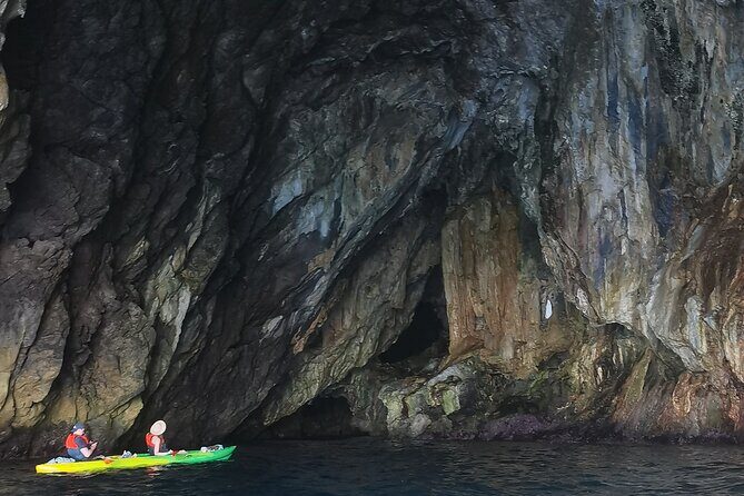 Amalfi Coast Kayak & Snorkeling Tour to the Pandora's Cave - Grotta Pandora: one-at-a-time cave time and why it feels special