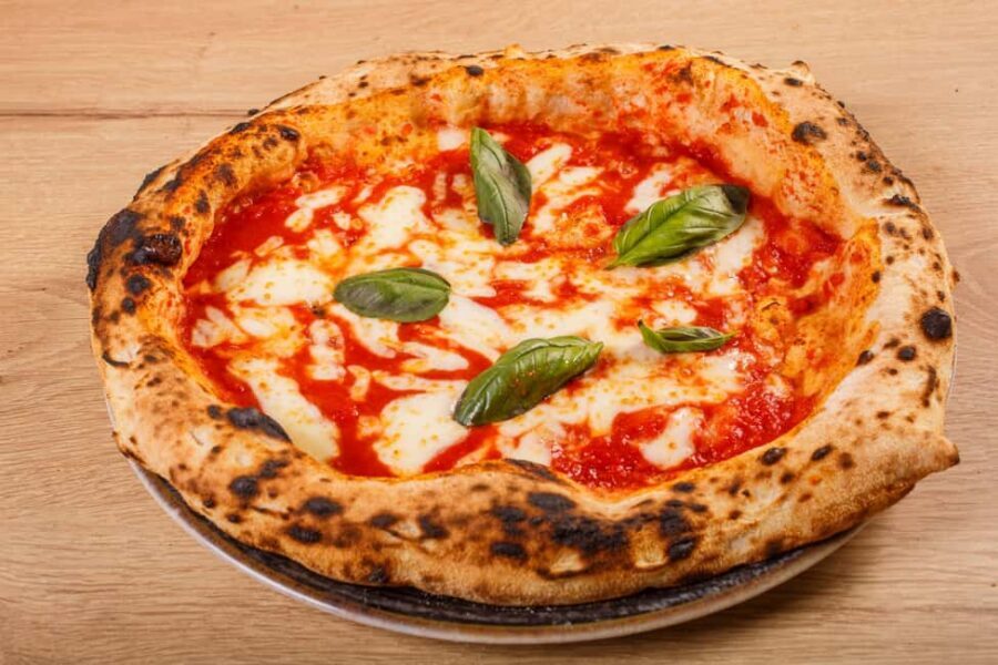 Amalfi Coast: Pizza & Mozzarella Class with Farmhouse visit - Eating your pizza with local wine, Limoncello, and coffee