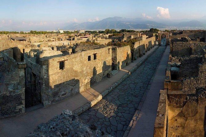 Amalfi Coast: Pompei & Vesuvius small group with Skip the line tickets - Price and value: is $162.92 a good deal?