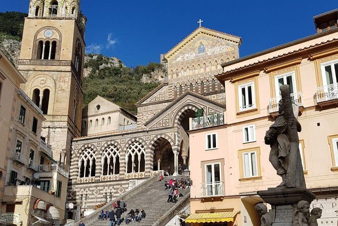 Amalfi Coast Positano & Emerald Grotto Naples Port ShoreExcursion - Emerald Grotto: the green light explanation, plus the boat ride