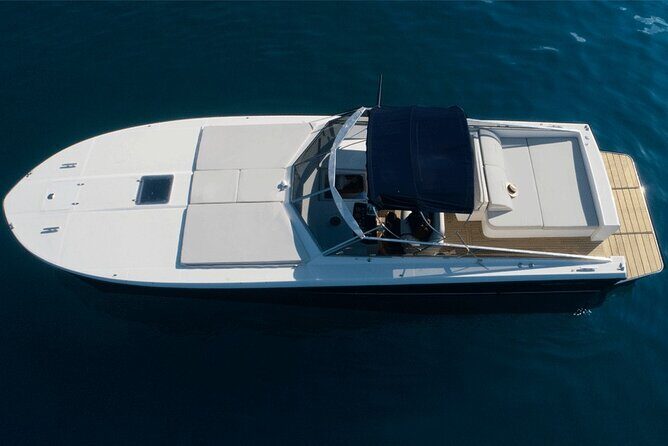 Amalfi Coast Private Boat Tour from Sorrento, Positano & Capri - Onboard perks that matter on a long 8-hour day