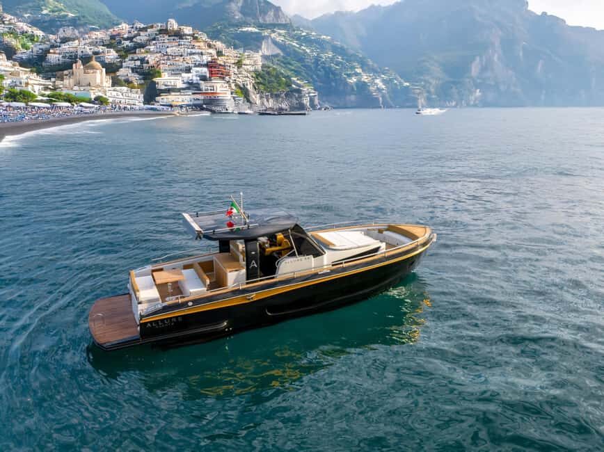 Amalfi Coast: Romantic Sunset Cruise with Music & Cocktails - Music on Board: Why It Changes the Sunset Mood