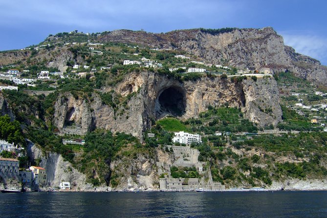 Amalfi Coast Self-Drive Boat Rental - Capri: the dream stop, and why it’s the one you must verify early