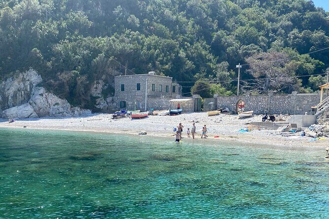 Amalfi Coast Small Group Day Boat Tour with Limoncello Onboard - Snorkeling and swimming: the coast does what it wants