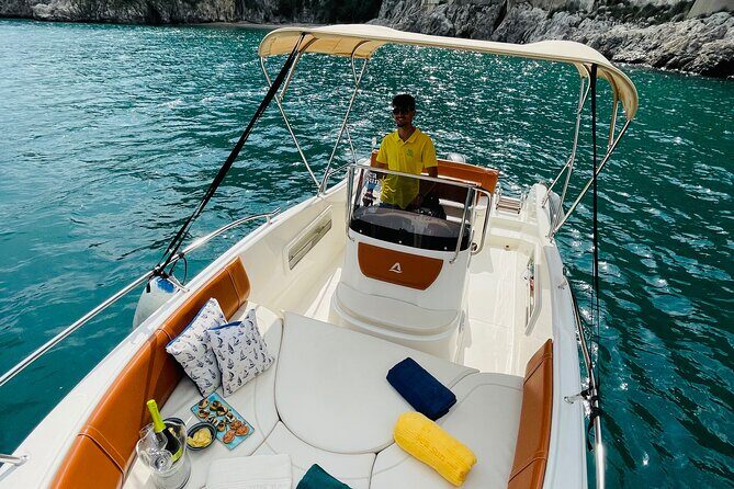 Boat and dinghy rental in Cetara on the Amalfi Coast - Cetara Is the Smart Starting Point