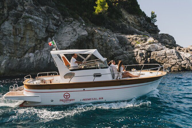 Capri and Amalfi Coast tour departing from Positano - Grotta Verde and the Emerald Cave question