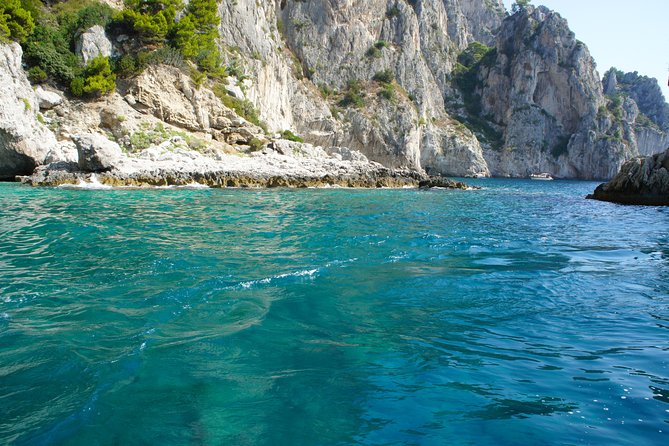 Capri & Blue Grotto Small Group Full-Day Boat Tour from Positano - Logistics that can make or break your morning