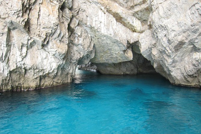 Capri Private Boat Tour from Positano, Praiano or Amalfi - Snorkeling at Punta Campanella: The Best Part After the Island Footwork
