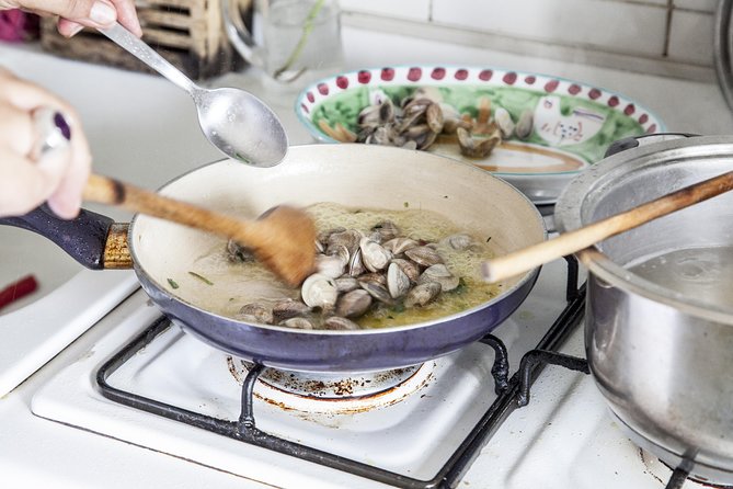 Cesarine: Home Cooking Class & Meal with a Local in Positano - Small Group Size (Up to 10): How It Changes the Experience