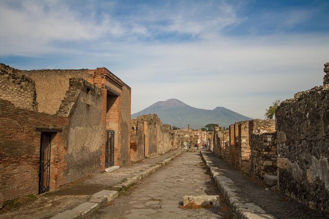 Daytrip from Rome to Pompeii and Amalfi Coast - Picture Stops, Driver Care, and Route Changes That Can Happen