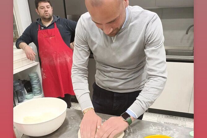 Food gastronomic tour - Fresh Mozzarella Demonstration: Watching Cheese Before You Eat It