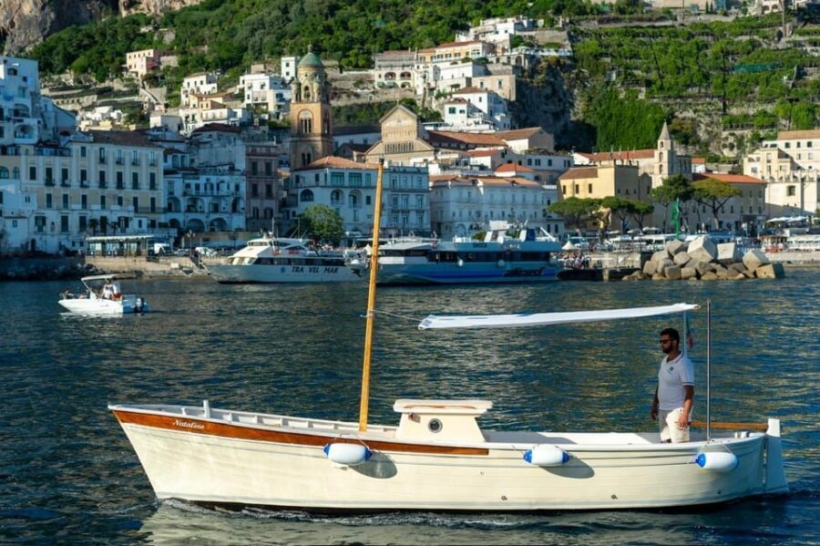 From Amalfi: Amalfi - Positano - Coast boat tour - Maiori side: Atrani, Minori, Pandora Cave, and Cavallo Morto beach