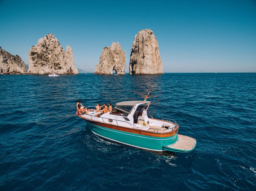 From Amalfi: Li Galli and Capri Islands Boat Tour - Key things I’d bet on