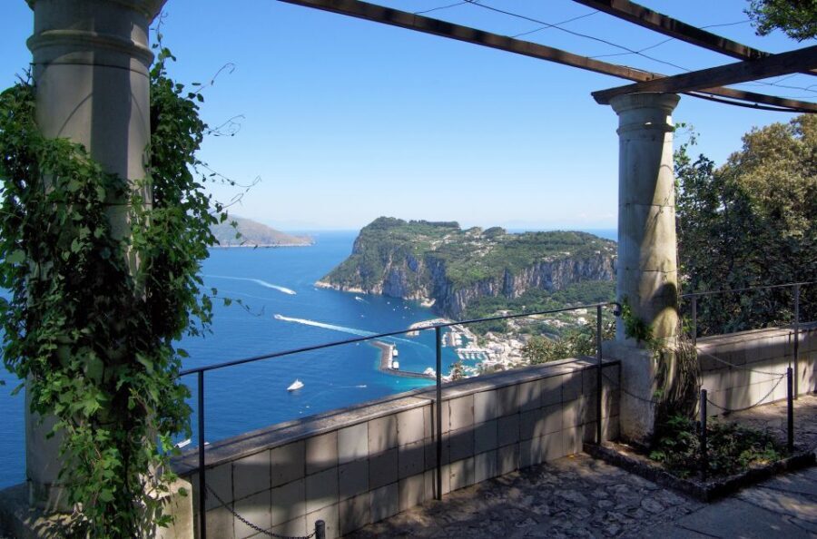 From Amalfi: Li Galli and Capri Islands Boat Tour - Who this tour fits best