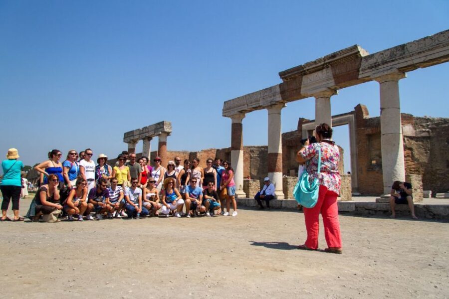 From Naples: Pompeii & Amalfi Coast Full-Day Trip - Amalfi Free Time: How to Use 1.5 Hours Well