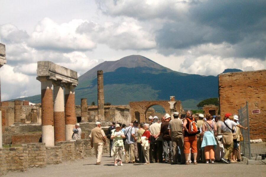 From Naples: Transfer to Positano with Pompeii Guided Tour - Pompeii for 2 Hours: What You’ll See and Why It’s the Right Length