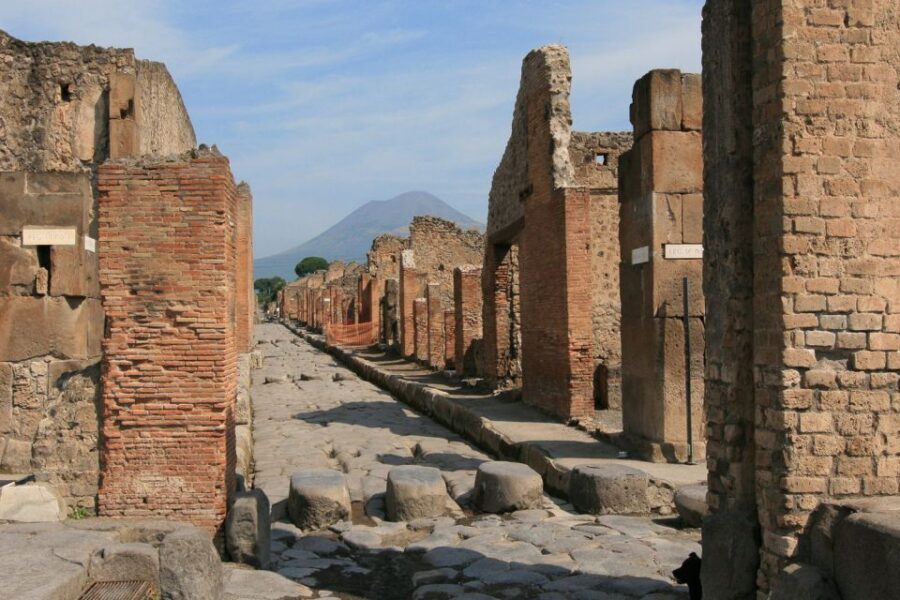 From Rome: Amalfi Coast and Pompeii Tour - Pompeii’s everyday shock: markets, baths, and villas