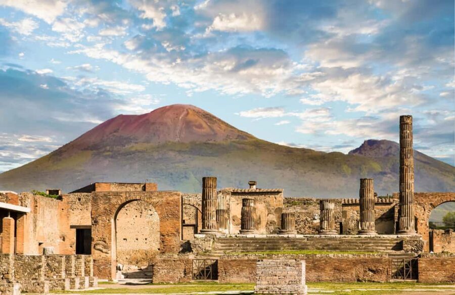 From Rome: Pompeii, Amalfi Coast and Positano Day Trip - From Piazza del Popolo to Pompeii: The Pace Works