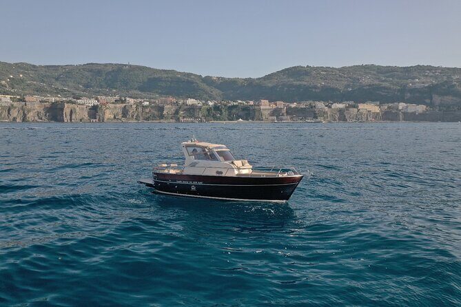 Full-day Exclusive Private boat tour on the Amalfi coast - Timing and duration: the 7 to 8 hour reality check
