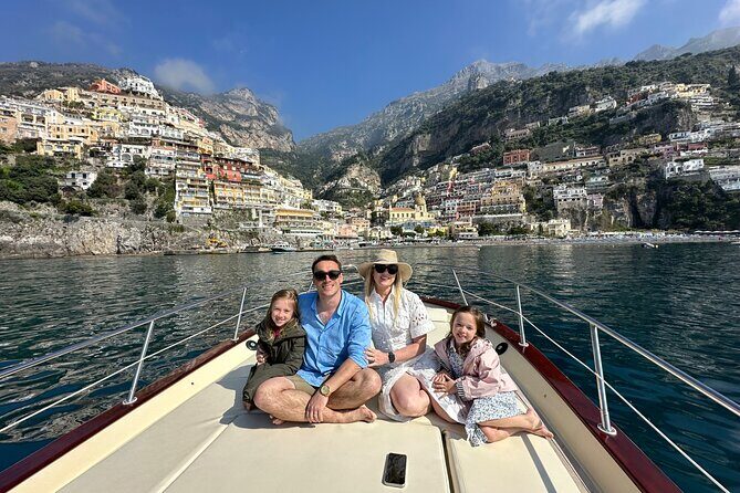 Full-day Exclusive Private boat tour on the Amalfi coast - Capri caves and grottoes: how the day usually moves