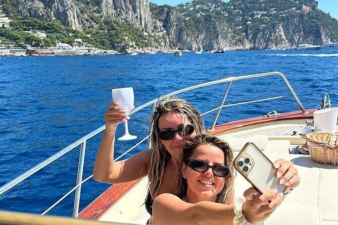 Full-day Exclusive Private boat tour on the Amalfi coast - Swimming + snorkeling equipment: when “included” actually matters