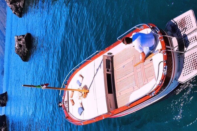 Full Day Private Boat Tour Along the Amalfi Coast - The 7-hour Amalfi Coast route: from Positano toward Amalfi