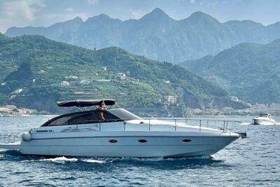 Full day private boat tour to the Island of Capri - The Gianni factor: comfort, control, and local fixes