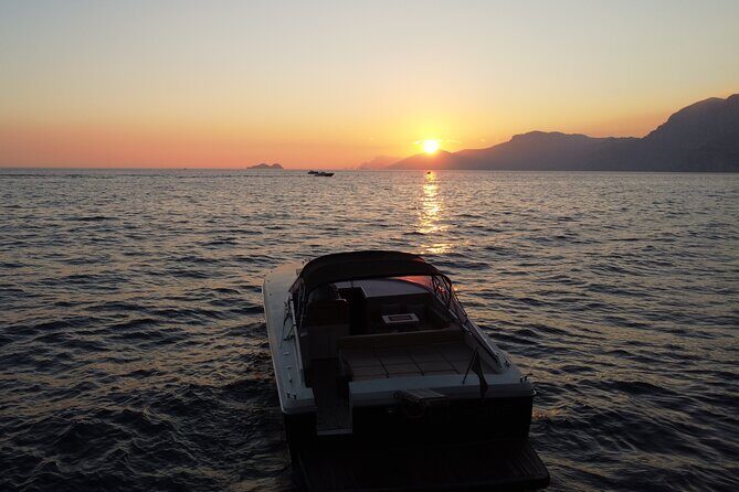 Full-Day Private Guided Tour to Amalfi Coast by Boat - How a private boat day works on the Amalfi Coast