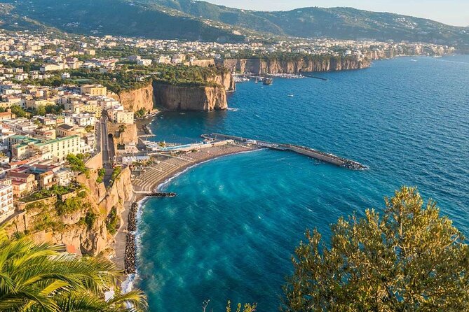 Half day Positano and Sorrento tour from Naples - Making the most of your Spiaggia Maggiore free time