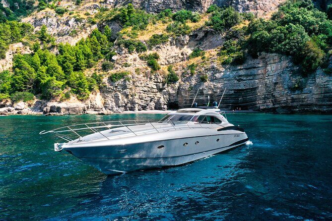 He said yes! Marriage Proposal at Sunset - Positano by boat: what the experience is really doing