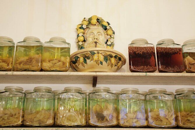 Learn how to make Amalfi limoncello - Quick highlights