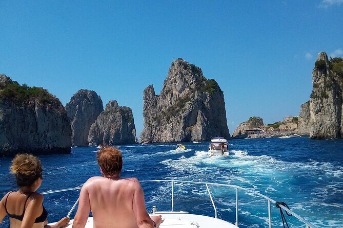 Luxury cruise from Salerno along the Amalfi Coast - Returning to Salerno: coast views plus a realistic time check