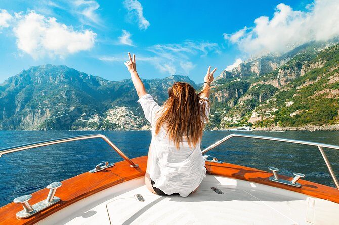Luxury Private Boat Tour from Sorrento to Amalfi Coast– Shamal 40 - How the Route Flows: Nerano, Li Galli, Then Straight to Positano