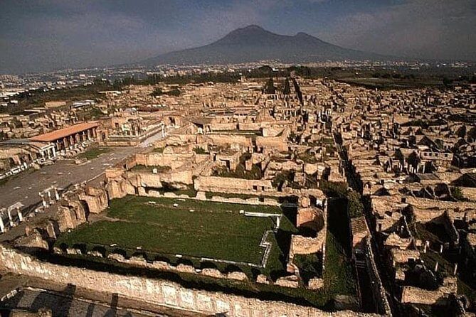 Naples to Positano with stop at Pompeii or Vice Versa - Naples to Positano with Pompeii: why this transfer format works