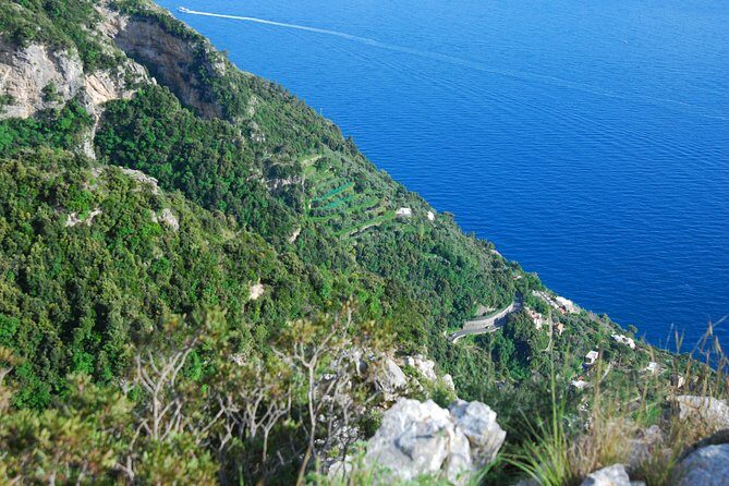 Path of the gods hike - Zia Lucy: the first local stop that sets expectations