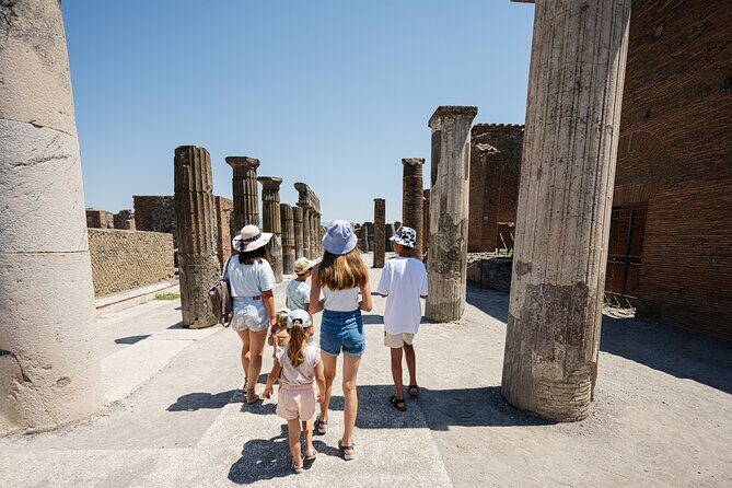 Pompeii, Amalfi Coast and Positano Day Trip from Rome - Coach comfort and meal planning: where people feel the pinch