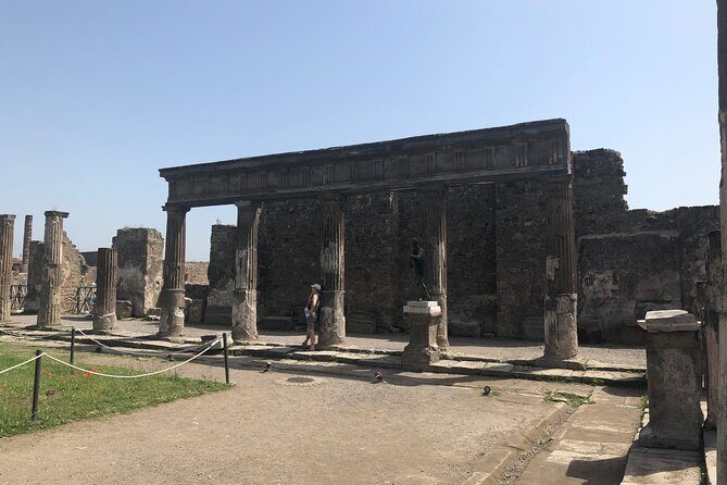 Pompeii, Positano and Amalfi Coast Private Day Tour from Rome - What the private escort and guides change in your experience