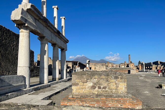 Pompeii, Vesuvius & wine tasting from Positano all inclusive - Who should book this tour (and who should pick a calmer option)