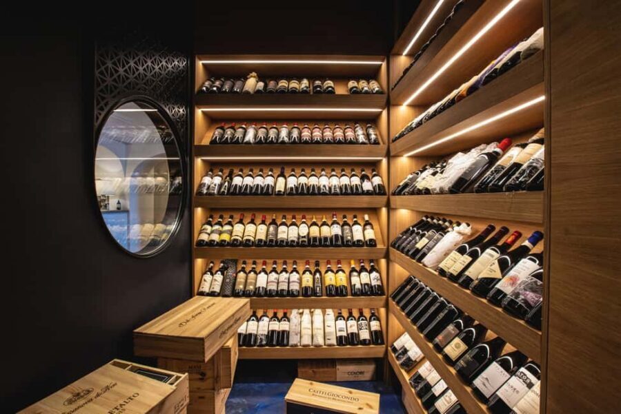 Positano: a journey through local wines - Eden Roc’s Wine Room: the setting that keeps you relaxed