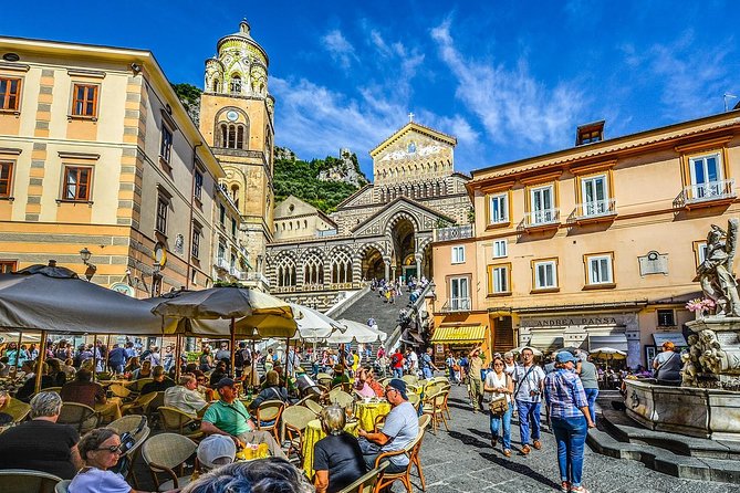 Positano, Amalfi and Ravello by Mercedes Van from Naples - Amalfi for an Hour: Piazza del Duomo and the 62 Steps