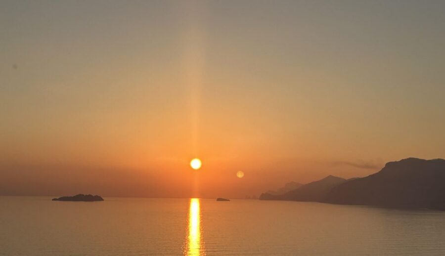 Positano: Amalfi Coast Sunset Group Boat Tour with Prosecco - How the 90-Minute Positano Sunset Cruise Feels