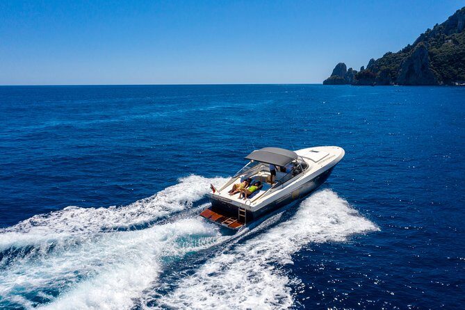 Positano & Amalfi Tour - Positano stop: seeing the famous town from the sea