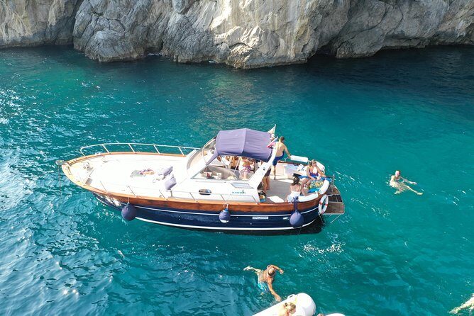 Positano e Amalfi exclusive cruise - Boat, crew, and what you actually get on board
