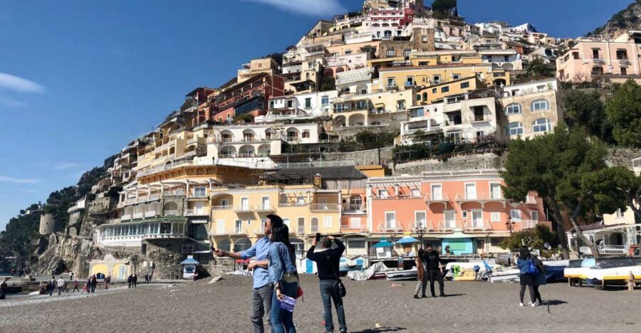 Positano: Old Town Walking Tour with Archaeologist Guide - Fornillo Beach: your pause in the local lane