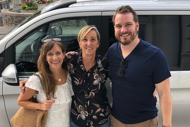 Positano Private Transfer from/to Naples with Pompeii Guided Tour - The Mercedes ride: comfort, Wi‑Fi, and timed viewpoint stops