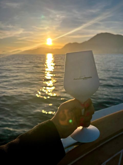 Positano: Shared Sunset Cruise - Where You Meet: Cala Marinai Brasserie and Hotel Covo dei Saraceni