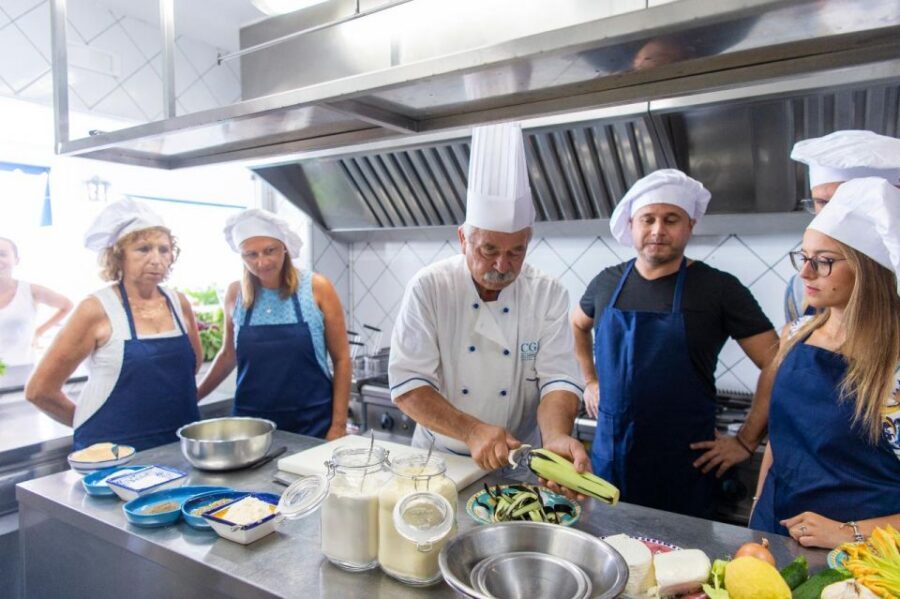 Praiano: Cooking Class with Dinner Overlooking the Sea - La Gavitella in Praiano: why the sea view changes the whole meal