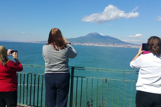 Private Amalfi coast tour and Sorrento coast up to 8 passengers - Positano: Photo Stop View, Then Time to Wander the Real Village
